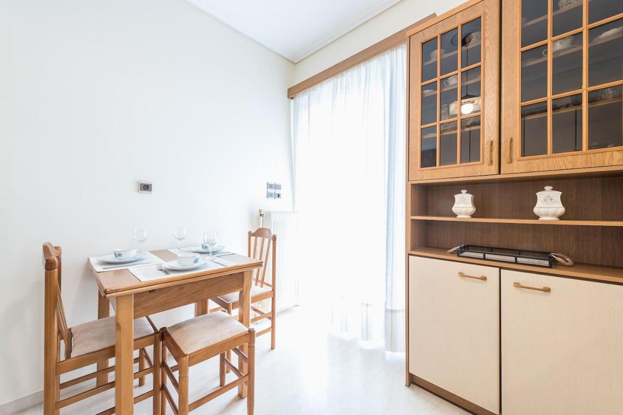 Seaside Central Apartment Atenas Exterior foto